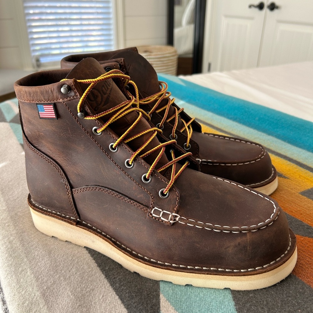 Danner mens 10 D bull run brown 6” moc soft toe boots, USA made! 🇺🇸